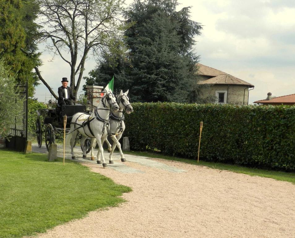 B&B Al Castello Casale Litta エクステリア 写真